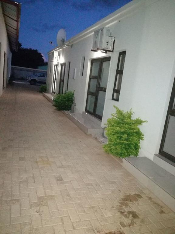 Tsumeb Guesthouse Kamho Экстерьер фото