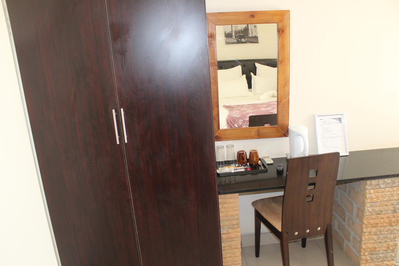 Tsumeb Guesthouse Kamho Экстерьер фото